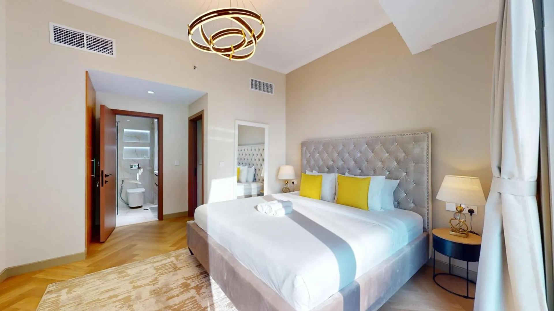 Ocean Heights - Gorgeous Two Bedroom Dubai